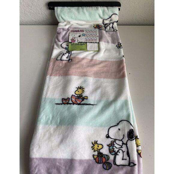 Peanuts Snoopy Woodstock Spring Easter Eggs 50 X 70" Throw Blanket Blue Pink NEW - Picture 1 of 16